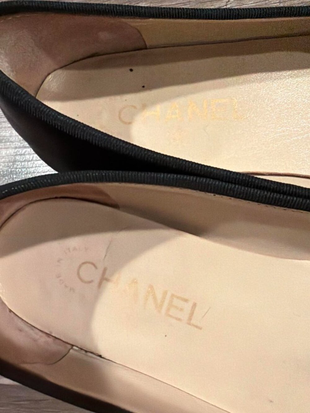Chanel Black And Silver Leather CC Cap Toe Ballet Flats - Picture 4 of 8
